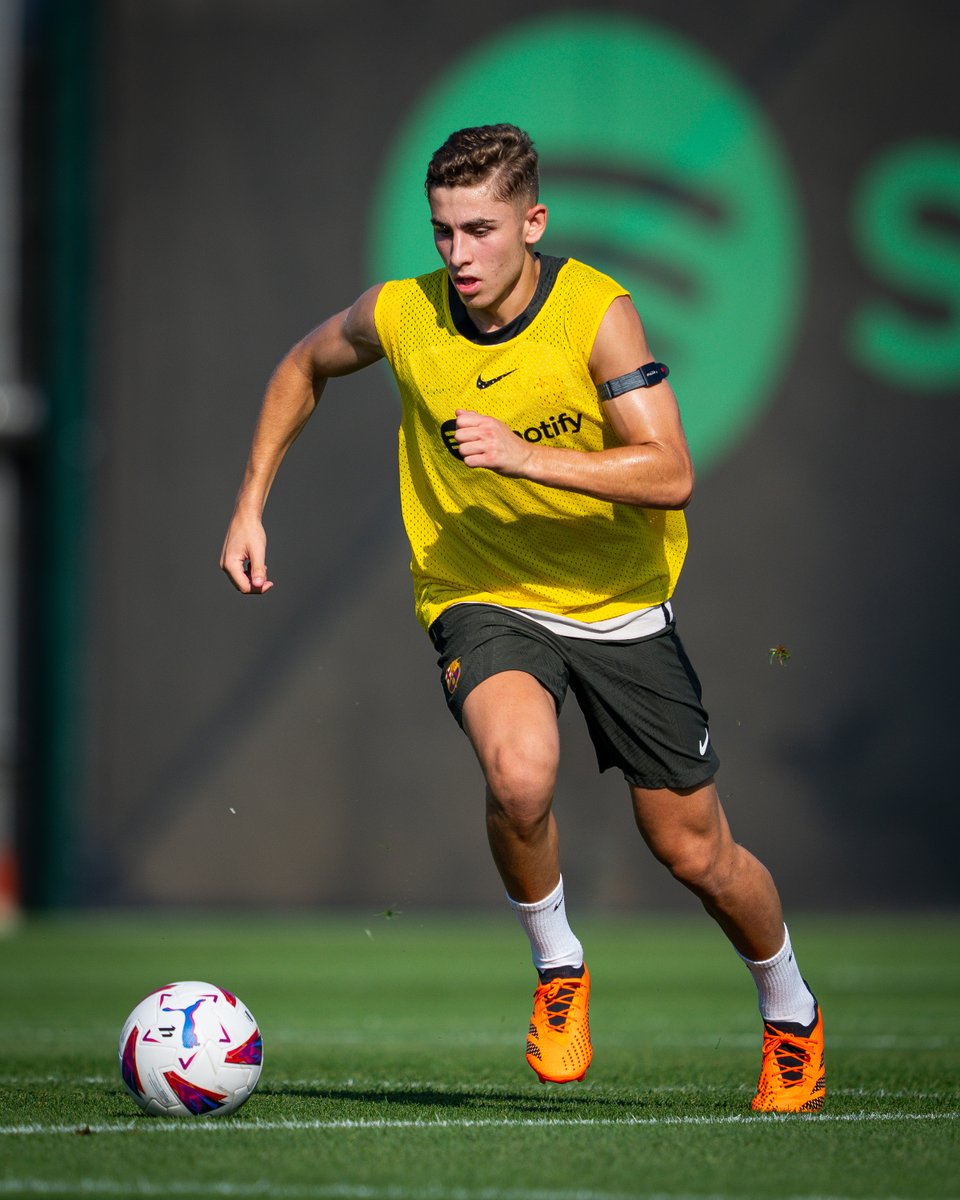 FCBarcelona_es's tweet image. Fermín López (no Trujillo como dice Abde) 🤣😅