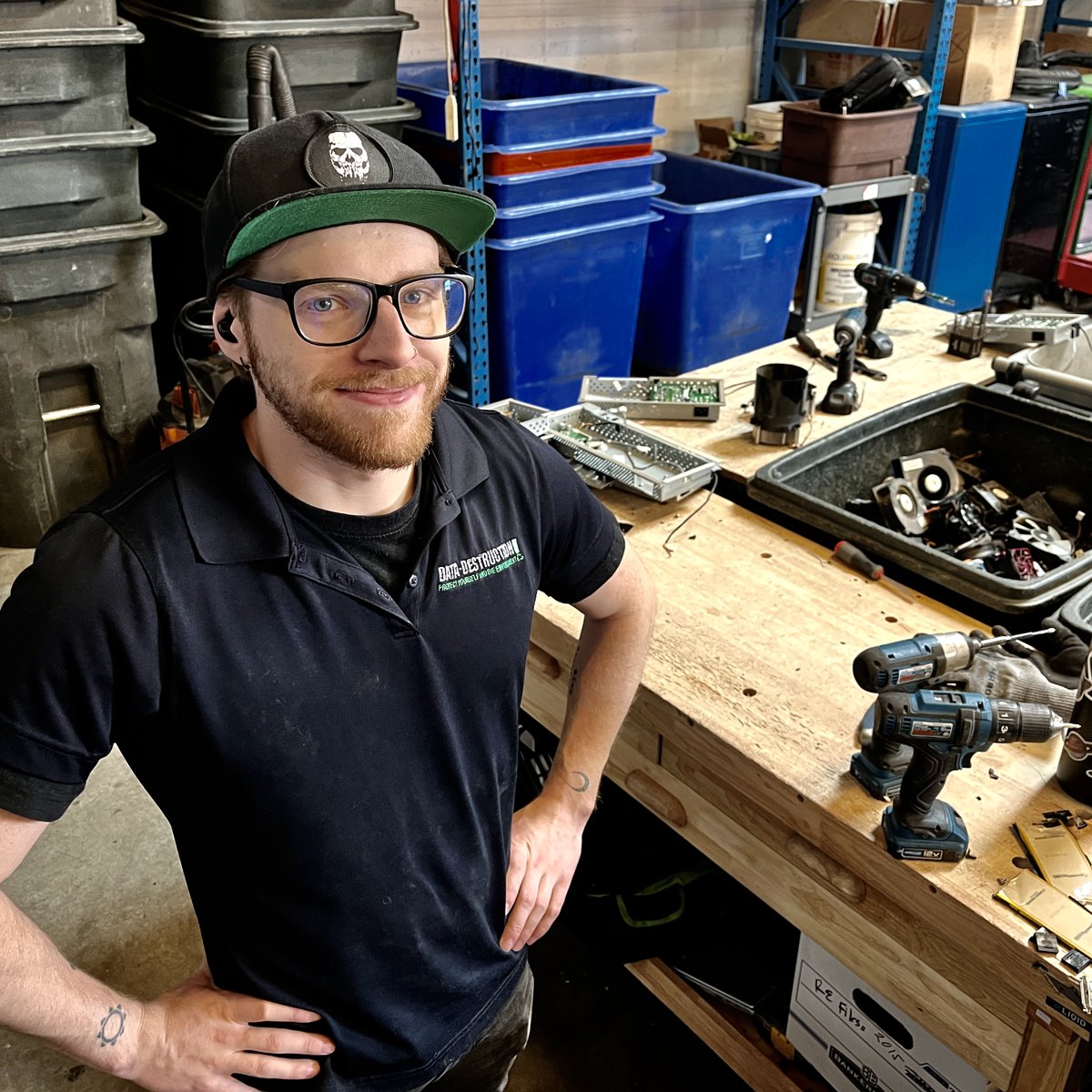 datadestroy's tweet photo. It’s a busy week for birthdays at Data Destruction. Next up is our breakdown ninja, Ken! Happy Birthday, Ken, and thank you for all of your solid, hard work!
#employeeappreciation #NAIDAAAcertified #recycling #recyclecolorado #securedocumentshredding https://t.co/D4u3lkxPsk