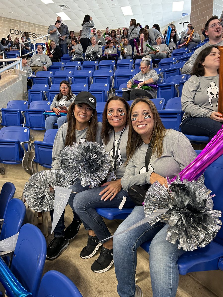 MsMartinezHist1's tweet photo. Convocation 2023 @NISD @NISDGarcia https://t.co/0OvfwSUL0y