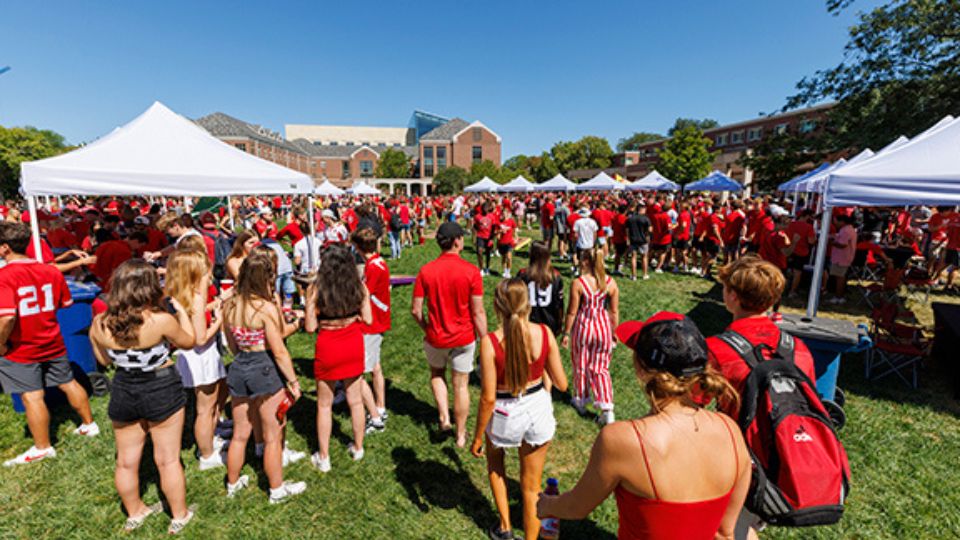 📣 RSOs: Reserve a free student tailgate spot on campus for Volleyball Day in Nebraska (Aug 30) & home football games. Reservations are first-come, first-served and space is limited to 25 spots for each date. Tent, music & food provided. 

Sign up » ow.ly/BjVk50PCX2g #UNL