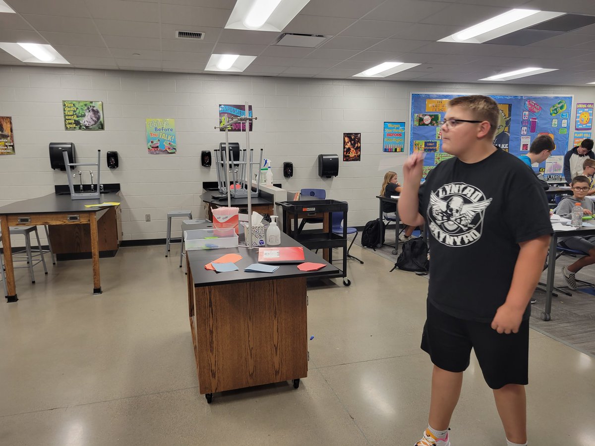 avilladucks's tweet photo. #STEM ENMS 7th grade scientists built #paperrockets to practice working through the scientific method. Also used this opportunity to practice measuring. @ENMS_Knights https://t.co/oNM0fNsPxh