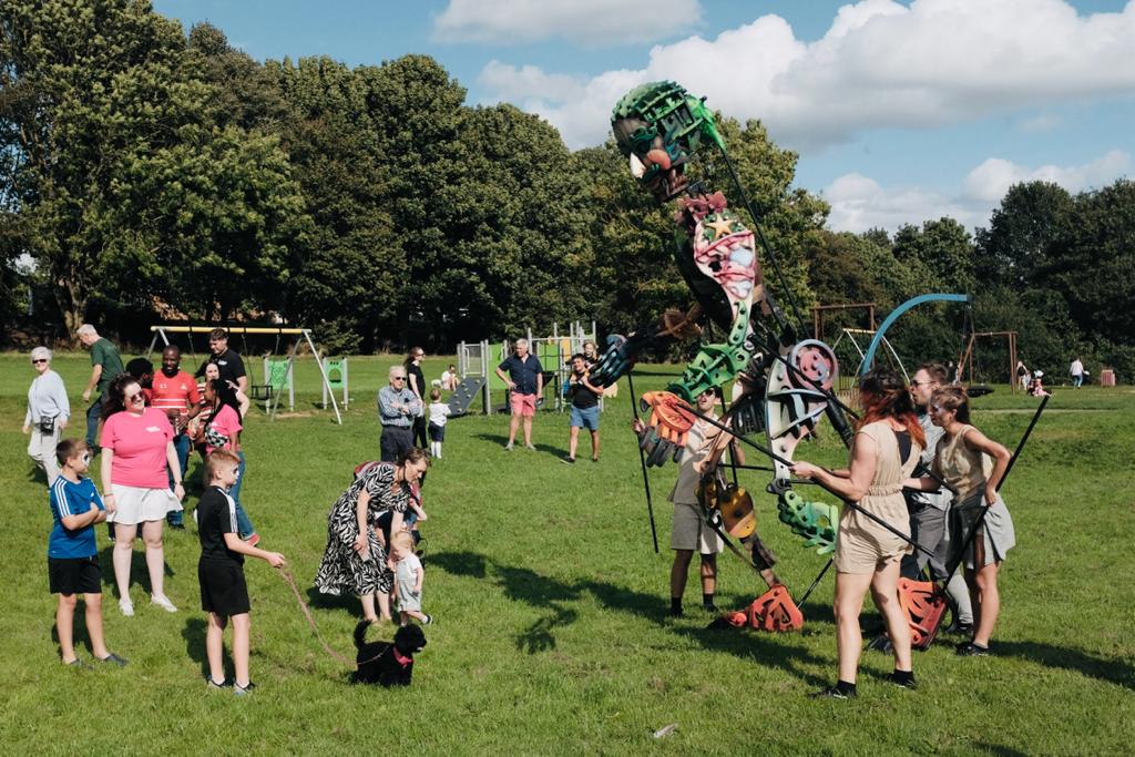 MyDoncaster's tweet photo. 🤩WOW🤩

Were you lucky enough to catch the spectacle from Right Up Our Street last weekend?

The days at Campsall County Park &amp; Hexthorpe Park saw performances from Autin Dance Theatre's Out of the Deep Blue 13-foot-puppet, pond dipping, sports activities &amp; even some sun!🌞 https://t.co/a0fcslIMWb