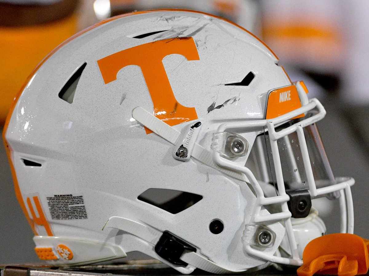 XavierXEL11's tweet photo. Blessed to have received an offer from @Vol_Football🍊.@Coach_Nez_ @romandg3 @EauGallieHC @mannylherisse @FAMUBBG7532 @QNHall_Uno_JTG @EGCoach_Ramos @ChadSimmons_ @247Sports @SWiltfong247 @adamgorney @BrockLust1c10 https://t.co/VYZivuBRJd