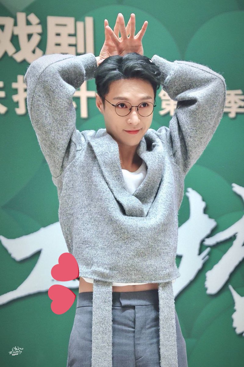 SimaExoL88's tweet photo. دقیقا همینجا رو دلم میخواد بوس کنم 🥲
بوجی موجی من
LAY ❤🌱
@weareoneEXO @B_hundred_Hyun 
@layzhang https://t.co/ppoaRDqYy4