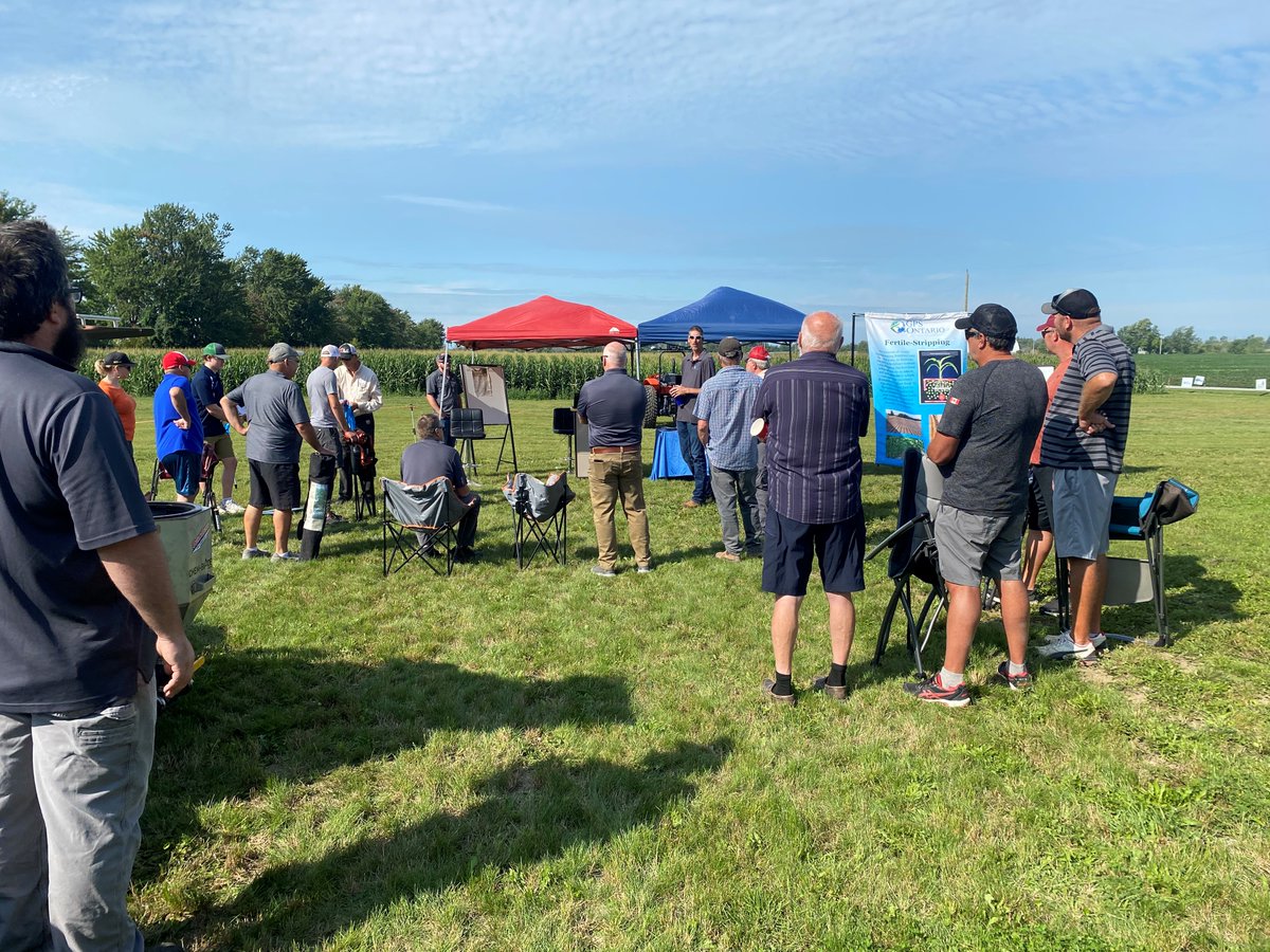 FarmsMarketing's tweet photo. Farmers learning about why soil nutrient is key to higher yields @gpsontario at the #ONYield23 final event in #Chesterville. Showing a #Sabanto autonomous tractor.  @OntAg Thank you hosts @Maizex @henryprinzen @Alpinepfl @Ag_McQueen @FarmsNews @OntAg @MrFarmerD @FarmsMarketing https://t.co/qc9bDAm0fq
