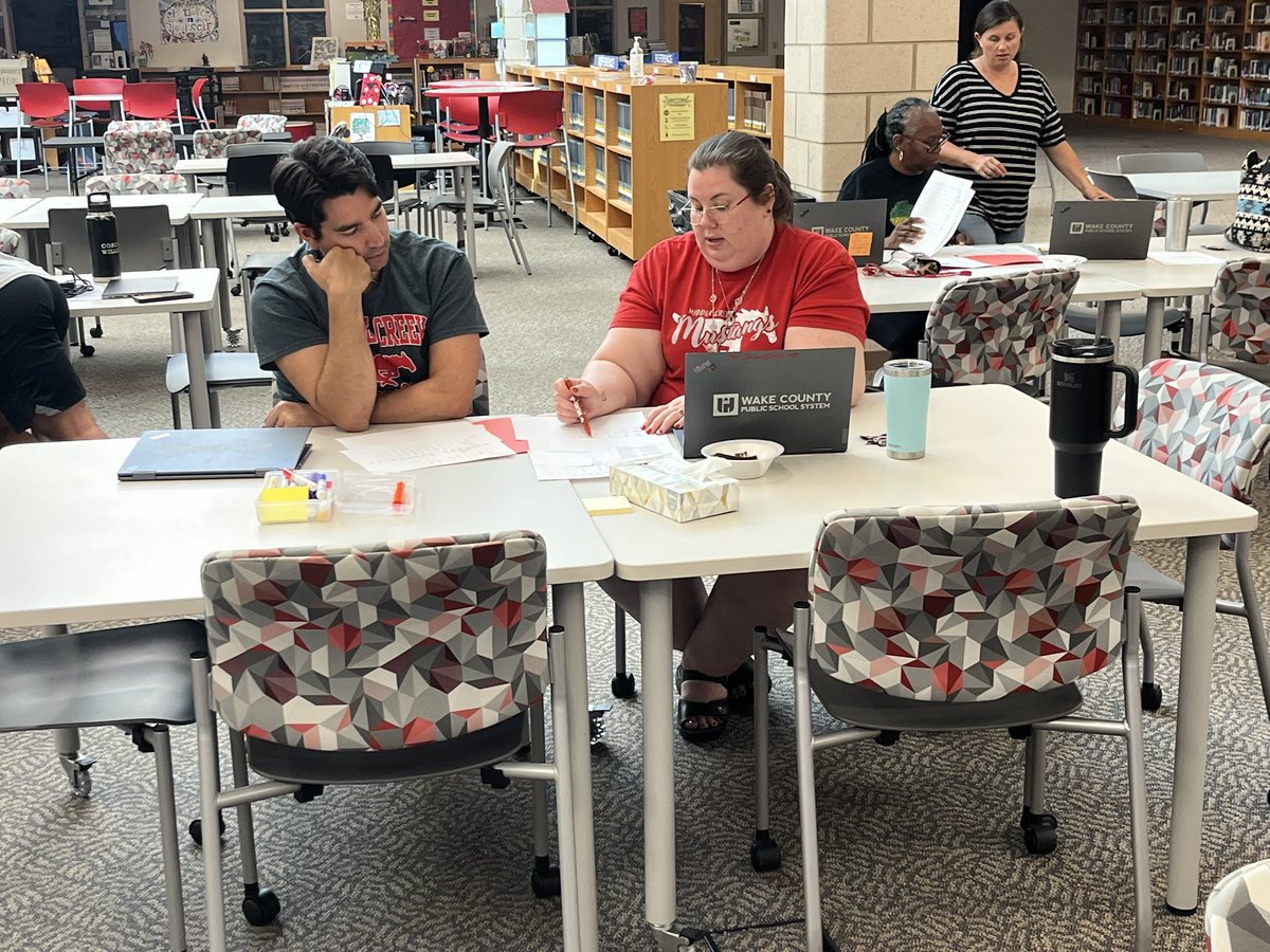 LMegronigle's tweet image. This morning was great working in PLCs to level set for the year.  #BetterTogether in the #StrongStable 🐴🔴⚫️⚪️ @AP_JCucurullo @mchsmustangs