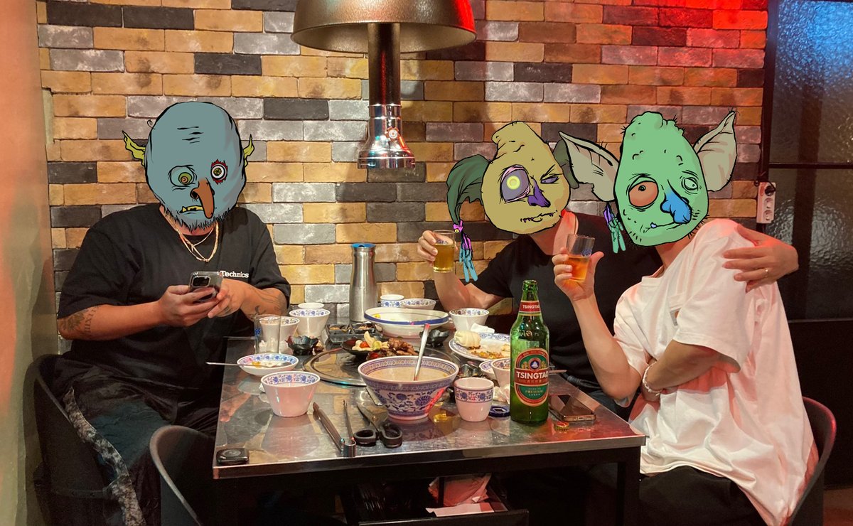 lotrichvault's tweet photo. What wonderful frens.. @YOSULEE @DJScoop_korea 
I would never have met them if I hadn't been to @goblintown ! Thanks for a great time tonight!🍻

BTW @GoblintownKorea the Next meetup WEN??
@dokkaybee @toyphilia @ana__0k @siducer @genie19197 @AnyMore__e @Kingsalbob02 https://t.co/urh9zZ8nKe