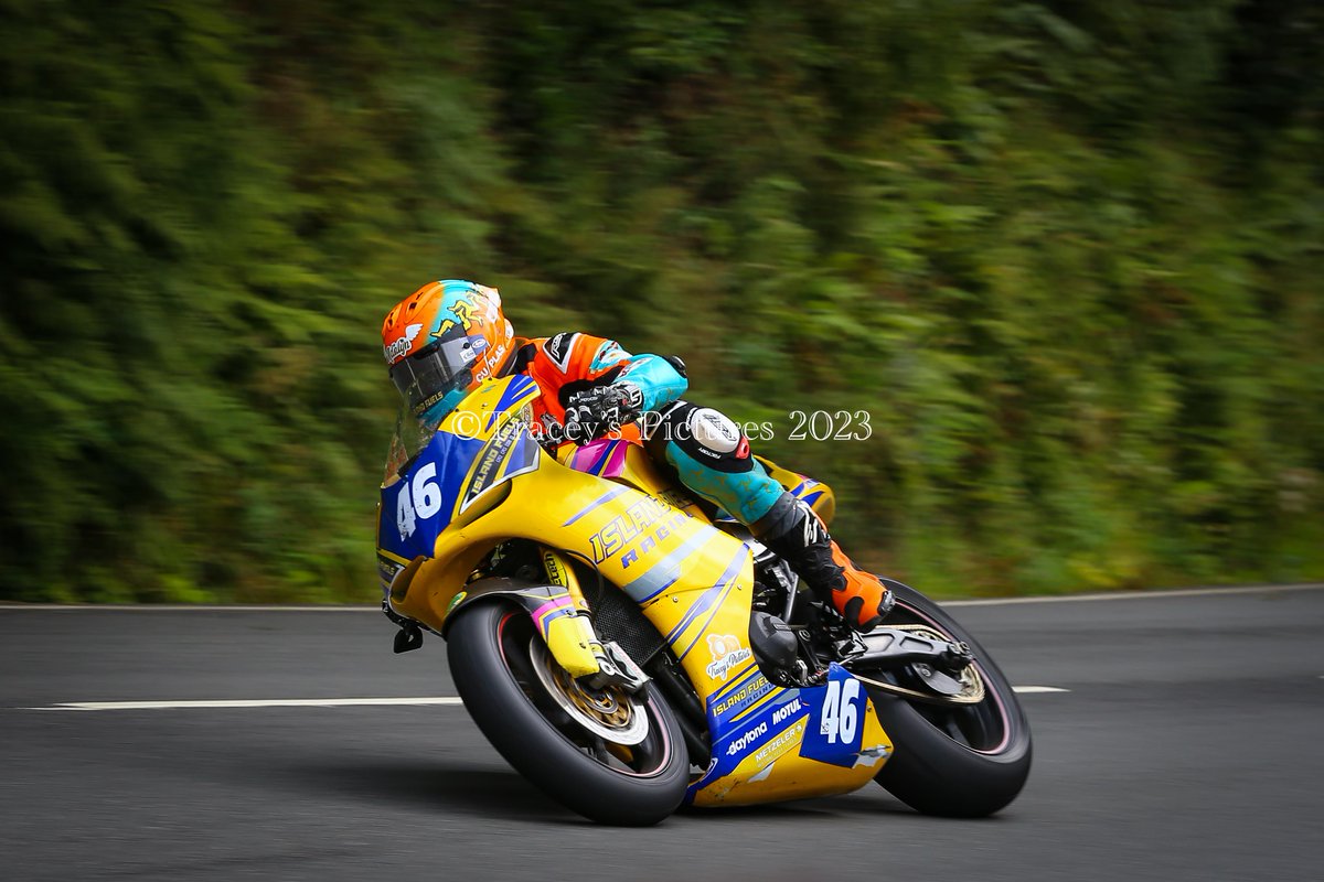 TraceysPics's tweet photo. @ManxGrandPrix it's not just about the TT stars.... Chris Moffit. Dave Rigby. Jack Turner and Colin Stockdale.. All living the dream... #traceyspictures #backanewcomer #morethanthetopten https://t.co/OQUXhYzuDH
