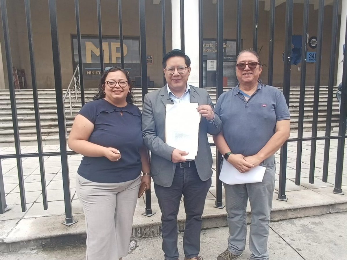 #Hoy| @miradorelectoral Presentó la denuncia por la compra de votos.
Exigimos al <a href="/mpguatemala/">MP de Guatemala</a> el seguimiento pertinente. #EleccionesGT2023 #Ministeriopublico