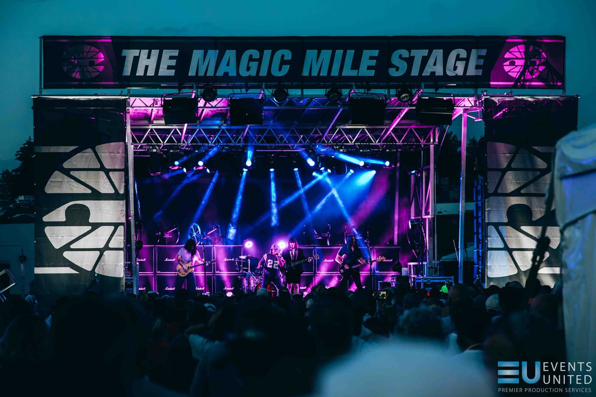 ChauvetPro's tweet photo. Events United came in 🔥HOT🔥 with @ChauvetPro fixtures when #NASCAR roared back to New England for a pit stop at The Magic Mile Stage during Crayon 301 Weekend! 🏁

#chauvetprofessional #ip65 #stagelightingdesign #stagelightingproduction #lightingdesign #stadiums #outdoorconcert https://t.co/zyk0Dh3M4R