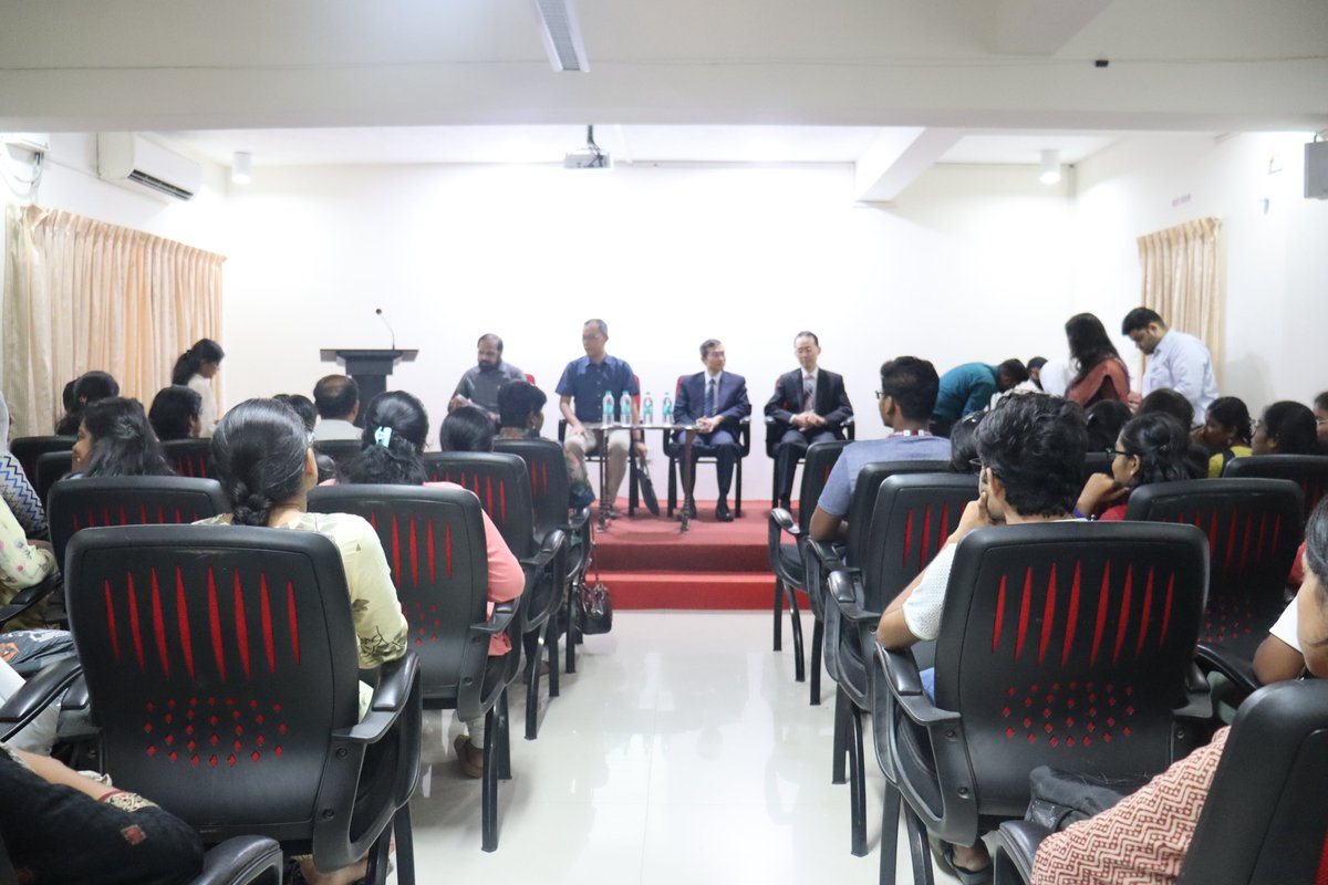 mccapolsc's tweet photo. 🎙️ Special Lecture on "Security Environment in the Indo-Pacific and the Role of Taiwan" 🌏

📚🗣️ We had the honour of hosting Dr. Mumin Chen, Deputy Representative, Taipei Economic and Cultural Center (TECC), New Delhi, India. 🇮🇳🇹🇼 🌐💡

📸 : Ezhilan P S &amp; Christeena Joseph https://t.co/1uiTC07nsp