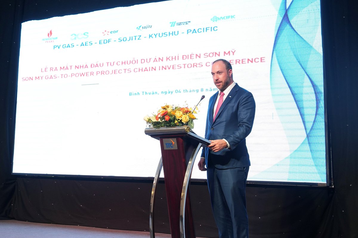 Exciting news! The Son My LNG Terminal project, a joint venture between <a href="/TheAESCorp/">The AES Corporation</a>. and PetroVietnam Gas JSC received investment approval. The terminal and the 2.2 GW Son My 2 CCGT power plant guarantees Vietnam's energy security during its energy transition.
 
#YesAES