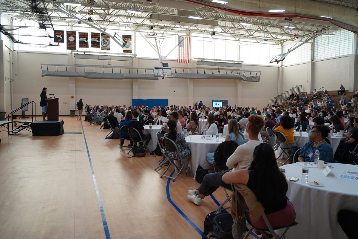 BostonSchools's tweet photo. Seeing the hundreds of new teachers attending the New Educator Institute on Tuesday at the Reggie Lewis Center this week was wonderful. Our educators are equipped with innovative strategies and a strong community as we look forward to a fantastic school year! #BacktoSchoolBPS https://t.co/PnTNg9ZlWy