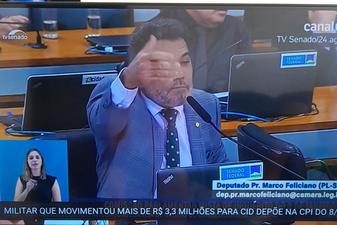 do_najara's tweet photo. Chega da agonia de ver esse pastor Marcos Feliciano . Pobre oprimido pelas mulheres... Olha como ele sofre por anos por falta de inclusão ( contém ironias)
#cpidodia8 https://t.co/Pek0fGxQVF