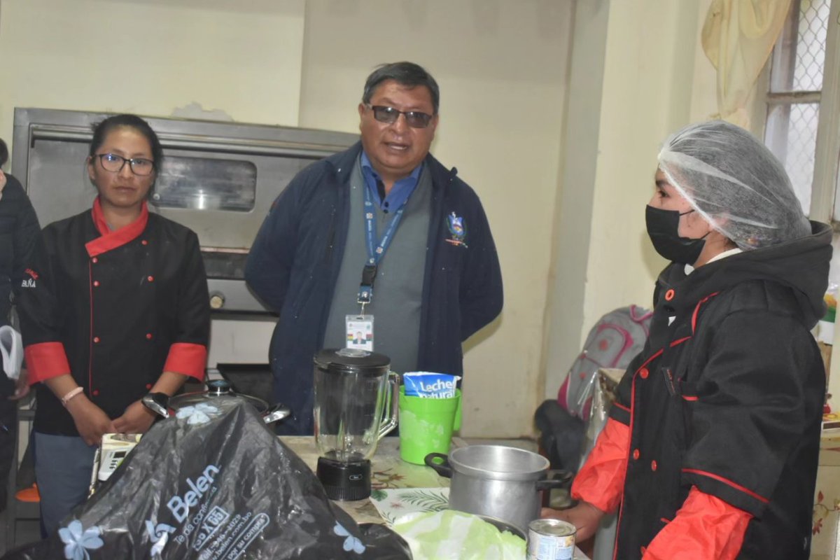 DdeLpz's tweet photo. La Dirección Departamental de Educación La Paz, a la cabeza del Prof. Carmelo López Valda  y en coordinación con la Dirección Distrital de Educación de Colquiri, realizó la inspección y seguimiento al Centro de Educación Alternativa (CEA) La Merced. https://t.co/qKJwwj75qu
