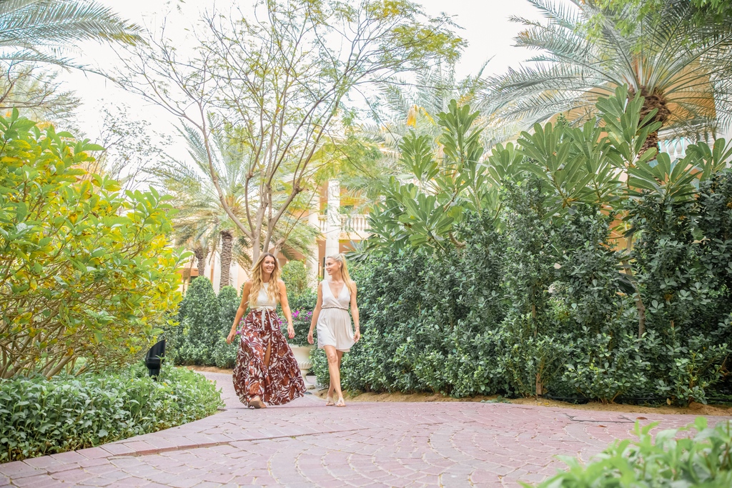 Gal-pal summertime sauntering <a href="/KempinskiPalm/">Kempinski Hotel Palm</a>. Experience the serenity of our palatial property and transport yourself to a happy and blissful mindset.

#Kempinski #KempinskiPalm #PalmJumeirah #Garden
#GardenAmbiance #DubaiLife