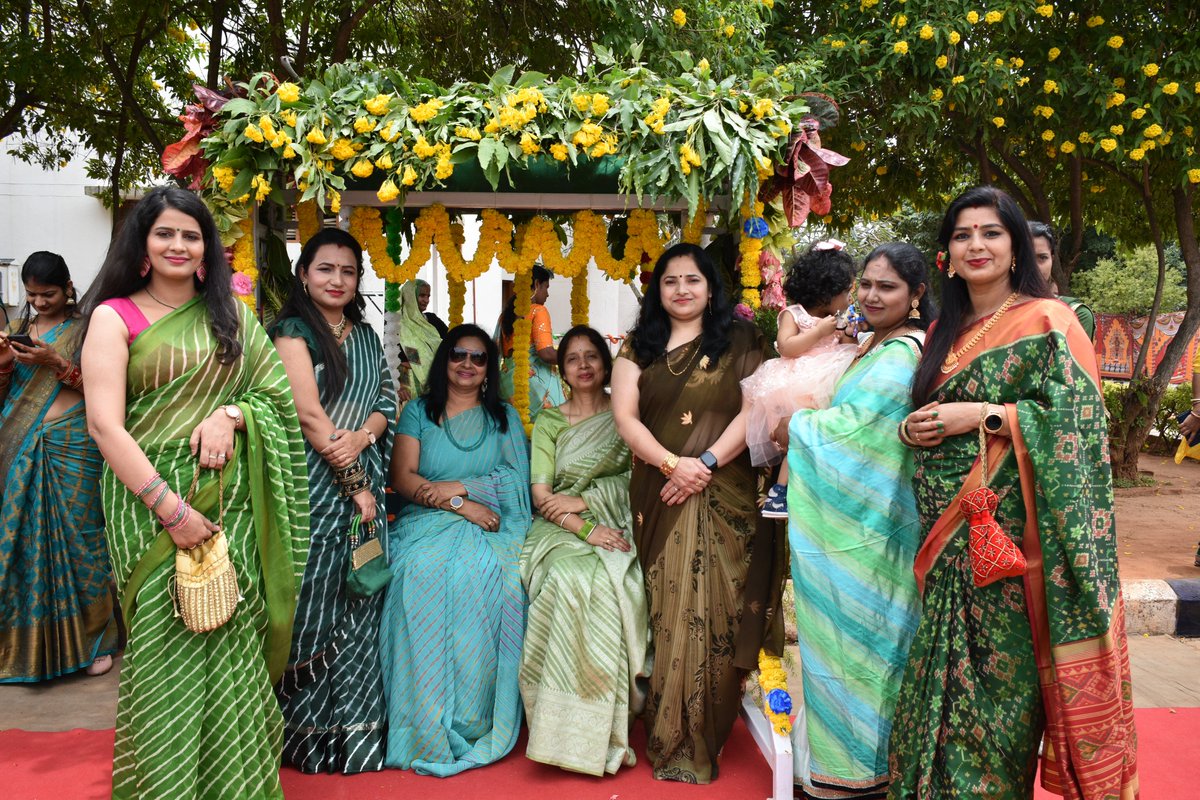 BSF_CEDCO's tweet photo. Today, Hariyali Teej was celebrated by all #BWWA members of this institution. Mrs Elizabeth Eapen, President BWWA CEDCO #BSF graced the occasion and distributed prizes to the winners of various events. 

#FirstLineofDefence 
#JaiHind https://t.co/tx0bcKbNlE