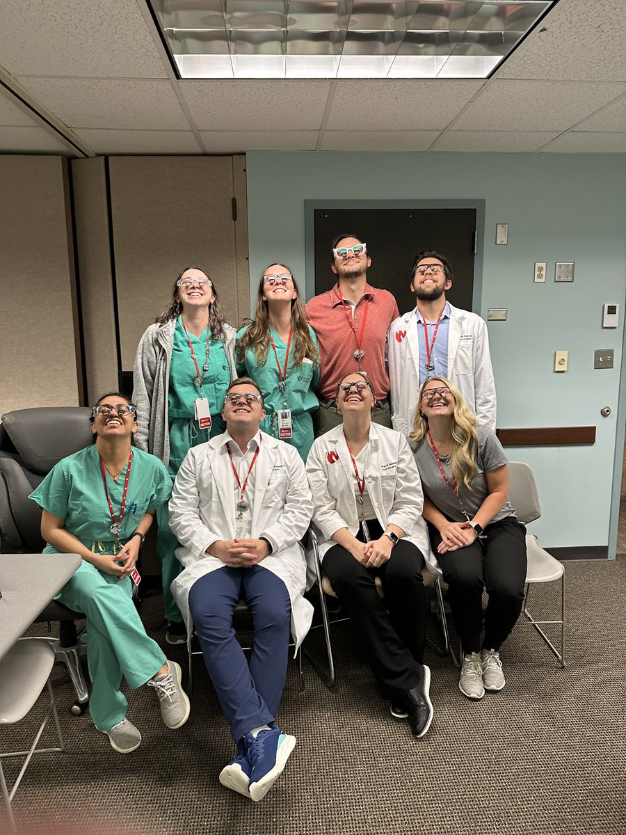 Our program provides customized surgical loupes at the start of residency. Interns participate in complex surgeries requiring precise technique from the very beginning of their surgical training.

Early exposure -&gt; Enhanced education.
#generalsurgery #residencymatch #Match2024
