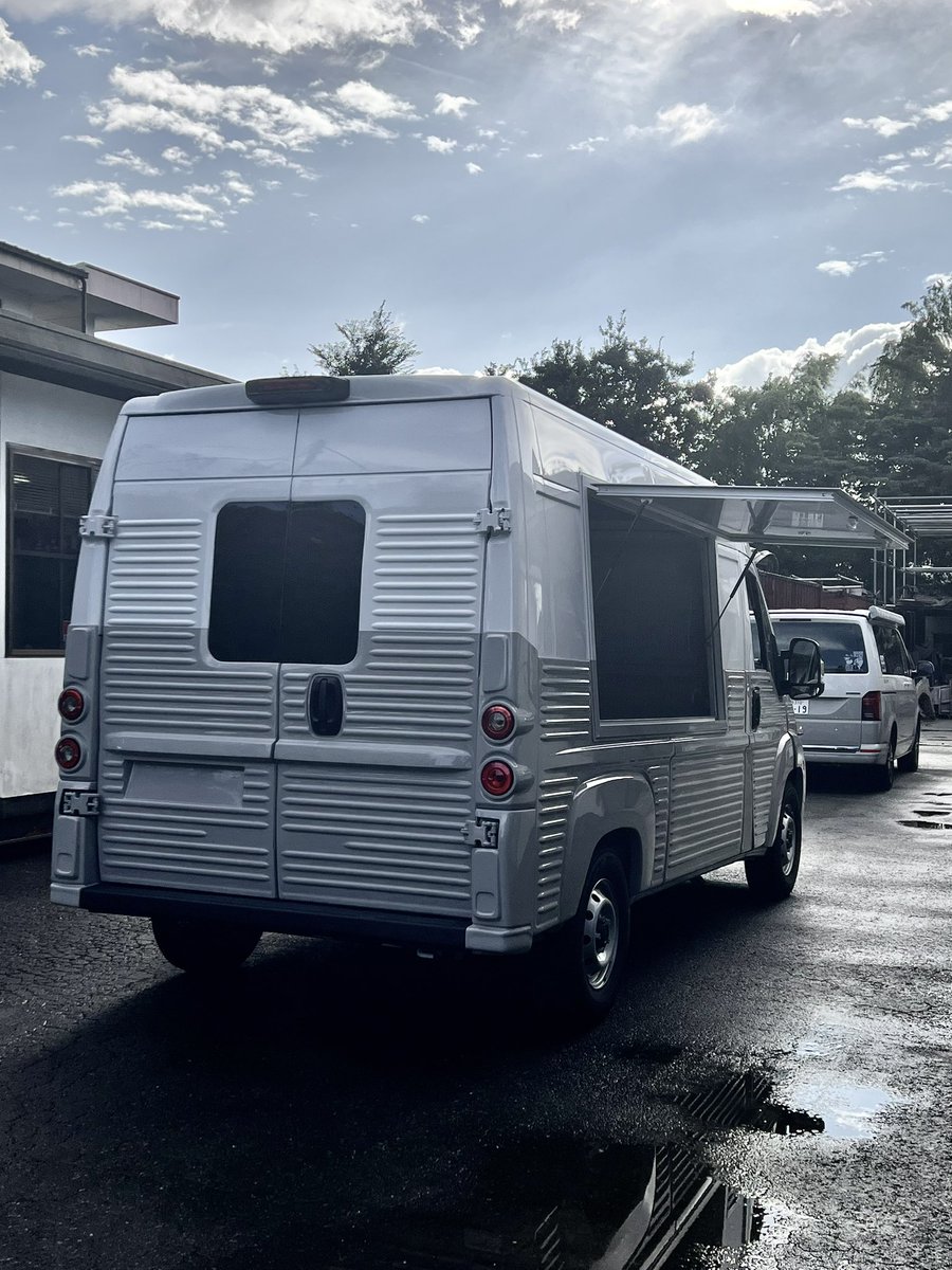 leparnassSA's tweet photo. まもなく TYPE H キッチンカーが
完成します。
後は仕上げをして　
いよいよ10月から
稼働出来る様に致します。
出店依頼や購入相談は
https://t.co/xKSA1tdd4y
こちらからお願い申し上げます❗️

#キッチンカー #フードトラック #移動販売車 #typeh https://t.co/xci4vSN1OG