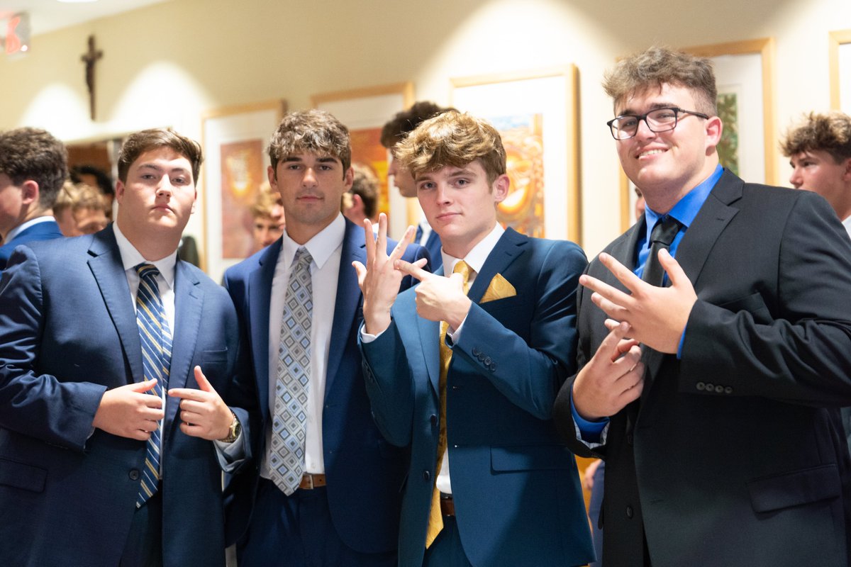 Holy Cross School tweet media