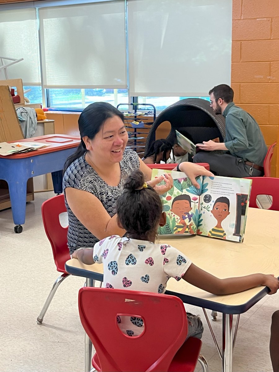 FirstBook's tweet photo. Thanks to @nationalgridus &amp; their 50 volunteers, we hosted 2 reading celebration events at Horizons, Greater Boston &amp; Horizons, Dedham Country Day. As part of #BlackBooksAllYear initiative, volunteers read aloud from books that feature Black voices, characters &amp; experiences! https://t.co/BVcuBGrT1w