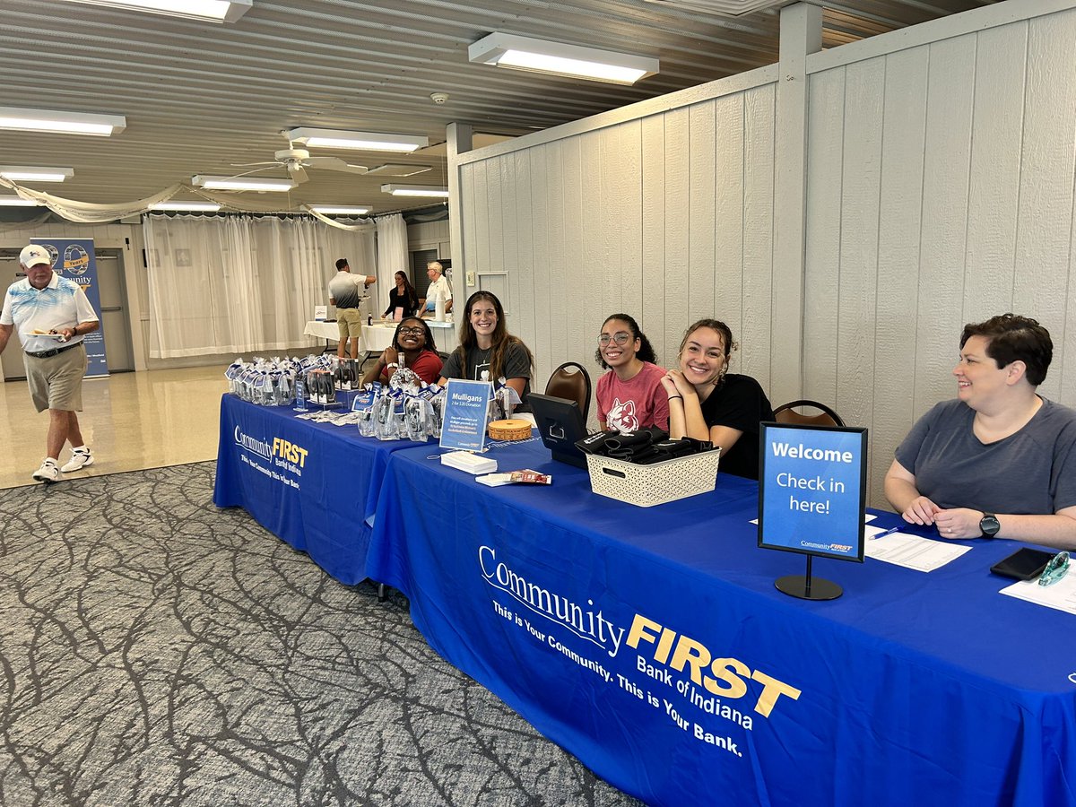 Girls representing and showing appreciation for <a href="/CFBIndiana/">Community First Bank of Indiana</a> and their golf event! Thank you Community First!! #iukcougars