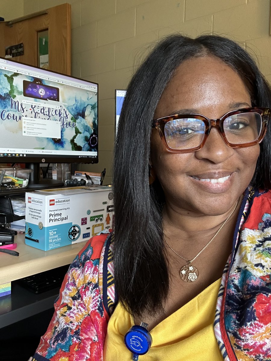 RiddickRobbin's tweet image. First day for Teachers and Staff! 24 years in education! 14 years as a school counselor #MsRobbinsNest #schoolCounselor