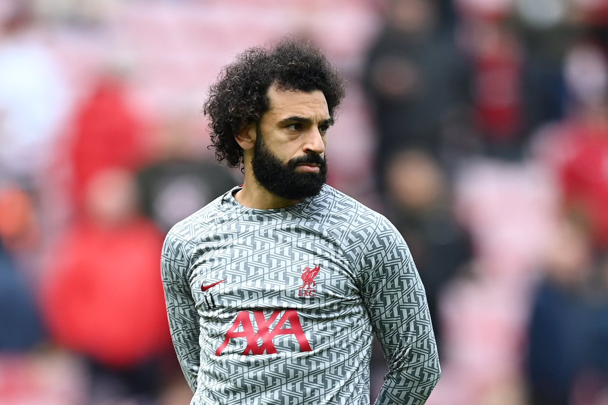FabrizioRomano's tweet image. Liverpool have been clear with Mo Salah and Al Ittihad: no intention to negotiate, he’s considered not for sale 🚨🔴 #LFC

Al Ittihad astronomical contract bid to Salah remains valid to tempt Mo; but only way would be for Salah to force the move.

🎥 More: shorturl.at/iorzH