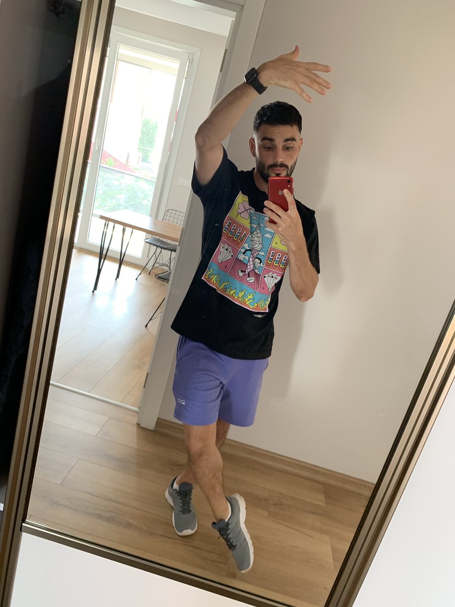 Самое время пойти и сдохнуть на улице в +32.