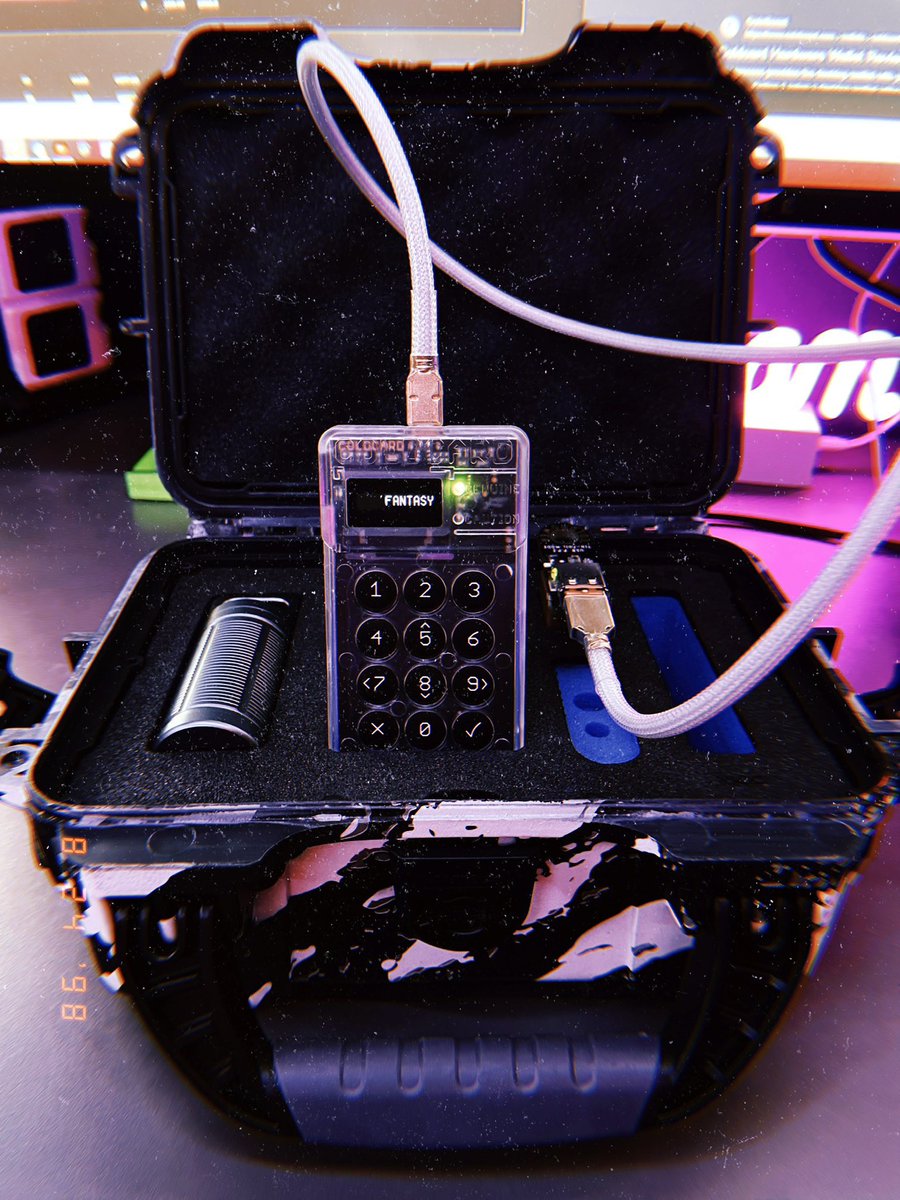 pleb_alchemy's tweet image. Got our new Nuclear Bitcoin Football ready for our 2022 fantasy league.

Took the bitcoin back we got off Fold airbnb gift cards and loaded that onto a Coldcard.

Split the wallet into XOR seeds so the group has backup dragon balls.

Locking funds until block height 1,300,00