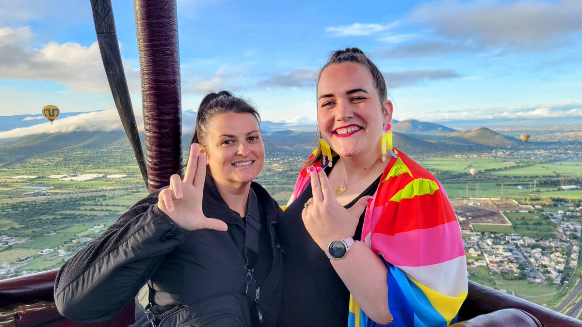 Ls up from two #UofLAlumni over Teotihuacán in México! Go Cards!