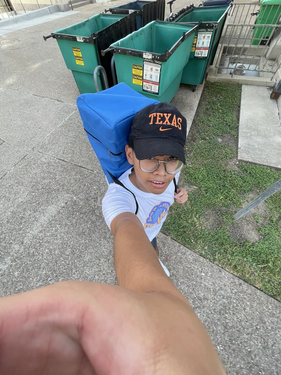 lendellyy's tweet photo. #newbackpack https://t.co/QPe29KI2KG