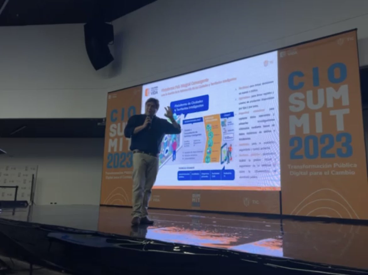 jnicobarrios's tweet photo. En el marco del #CIOSummit2023 de Cali, fui ponente de “ciudades y territorios inteligentes en el marco de la transformación digital” con 120 líderes de tecnología de la información Del Valle, Nariño, Cauca, Caldas, Risaralda, Chocó y Quindío @Ministerio_TIC @anam_sterling https://t.co/agpVmPRkZa