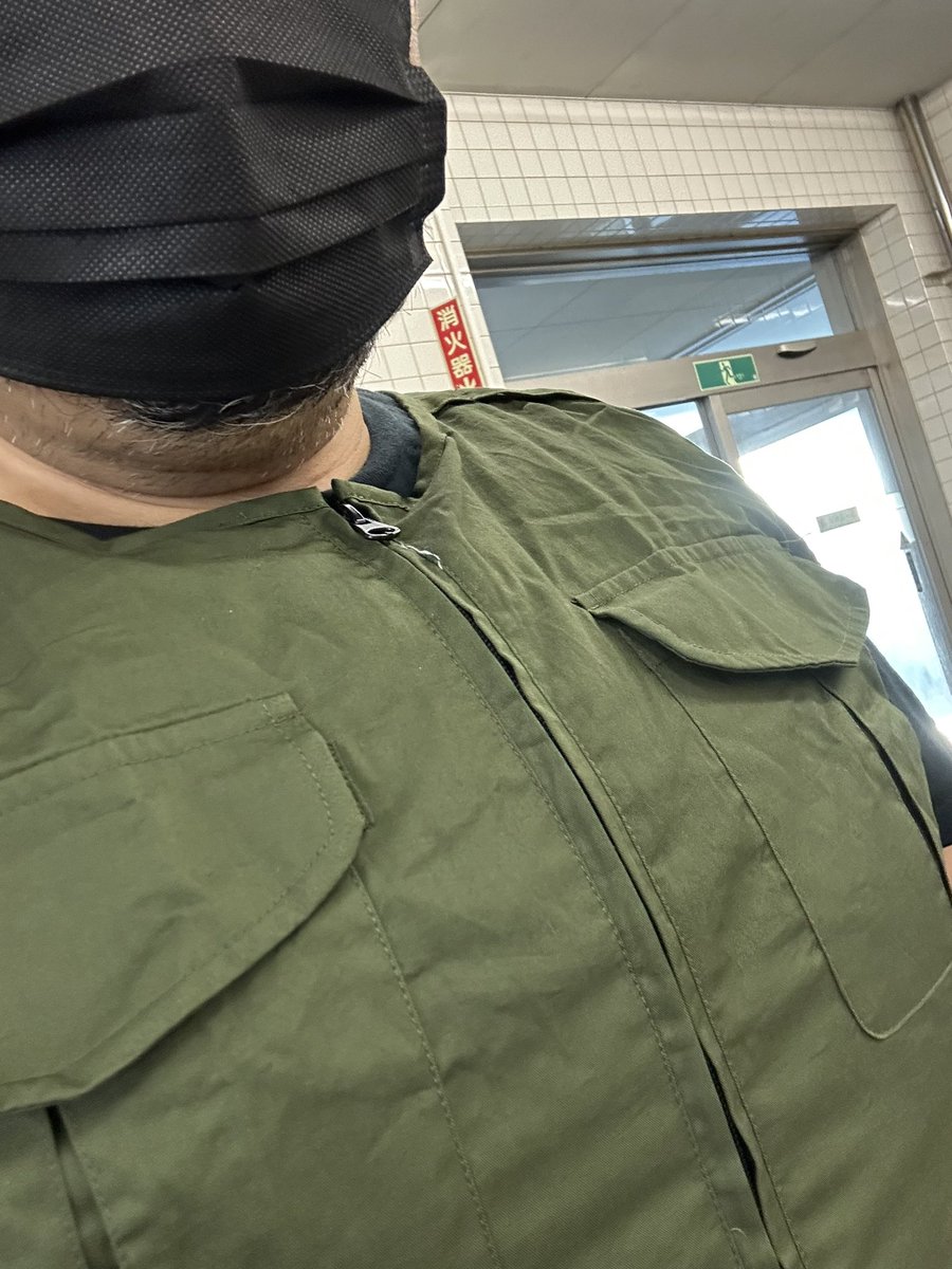 「暑さに負けて人生初空調服デビューしました(出勤)」|✠武装SS㌠✠ミニバンデビューのイラスト