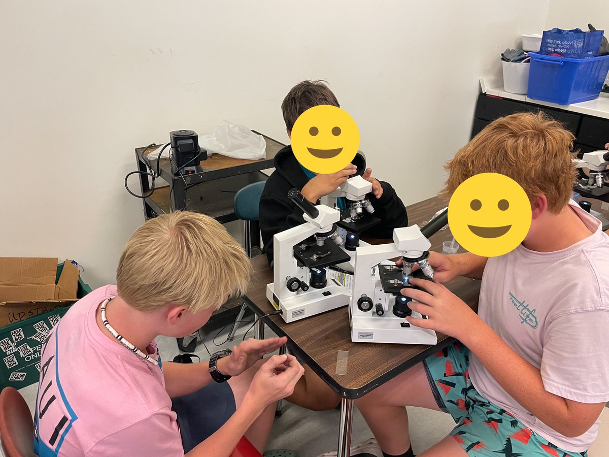 In forensics students learned how to lift fingerprints. They also got to observe hair under microscopes. #ECSscience <a href="/EndeavorCharter/">Endeavor Charter School</a>