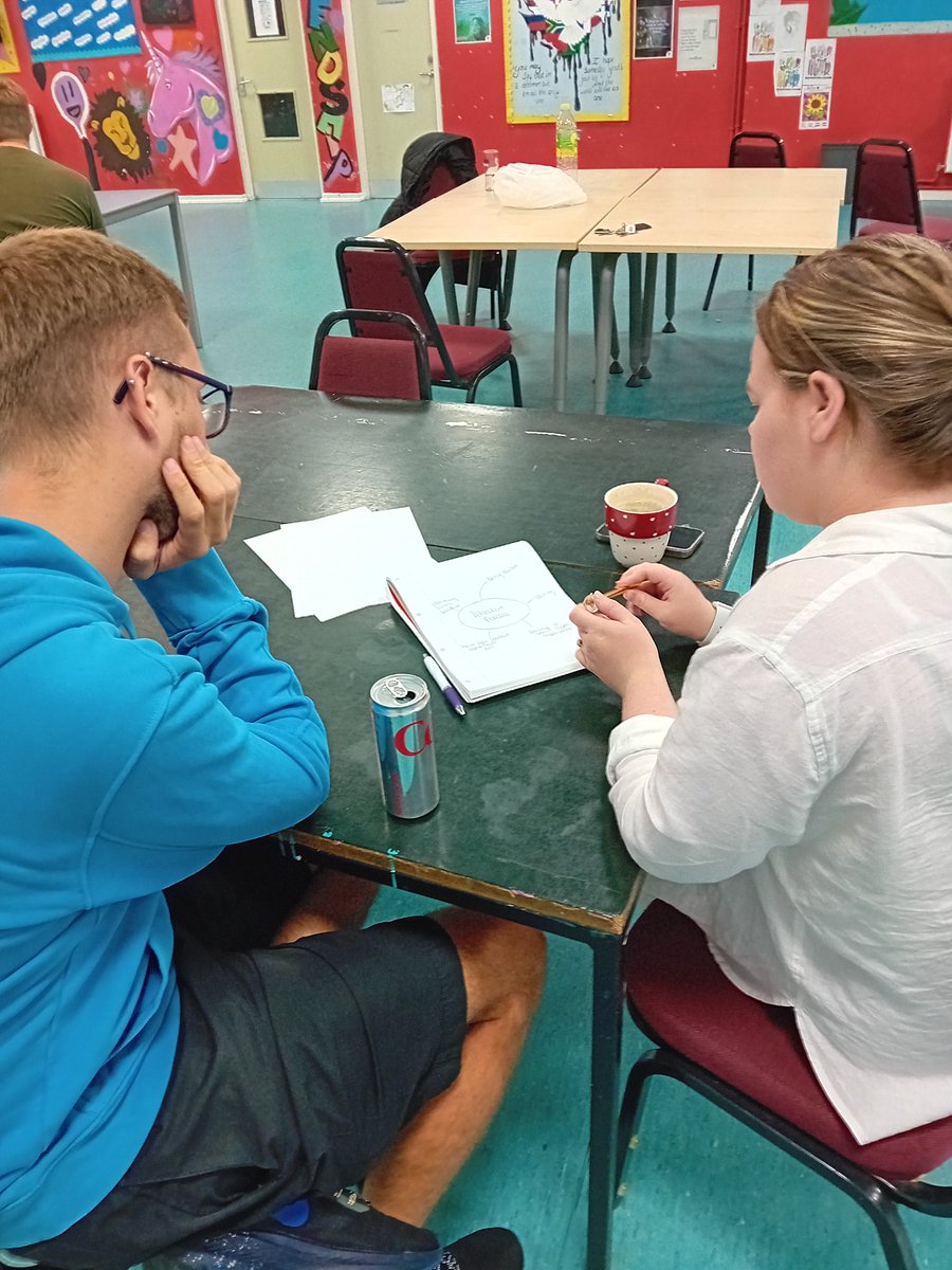 YouthWorkAll's tweet image. Our Senior Youth Officer delivering training on reflective practice tonight with the staff at  Rosario Youth Centre Belfast.
Plenty of great discussions, much sharing and learning from each other's practice.
#DevelopingTheWorkforce 
#YouthWorkWorks
@eayouthservice