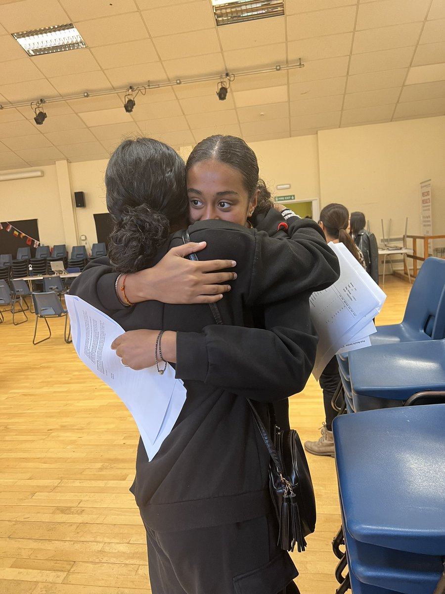 Violet Walker tweet media