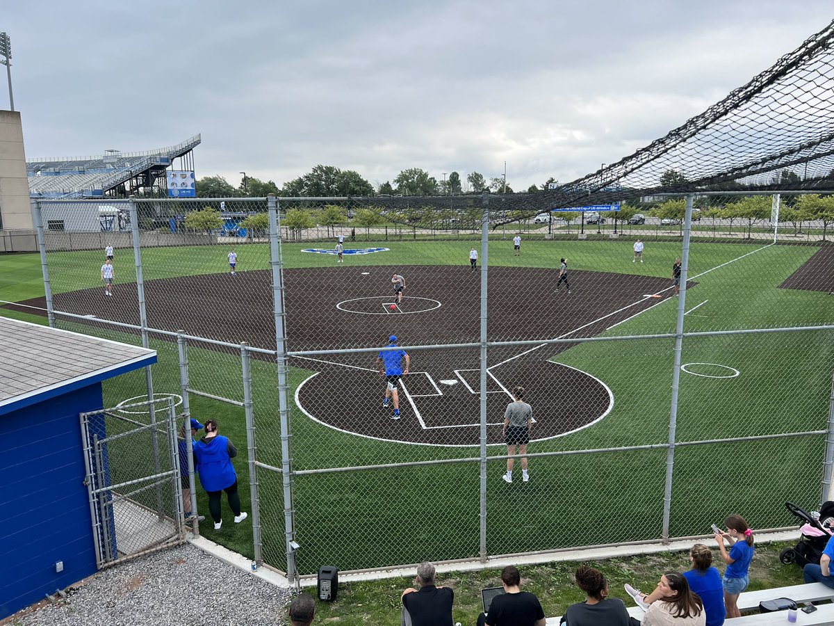Alnutt41's tweet photo. The inaugural @UBAthletics staff kickball game was a success!! The Blue Team (my team) walks away with the trophy!! Great to be out on the new turf at our @UBBullssoftball field!! ๐ค๐พ#UBFam #WorkHard #PlayHard https://t.co/dS6WA50hDF