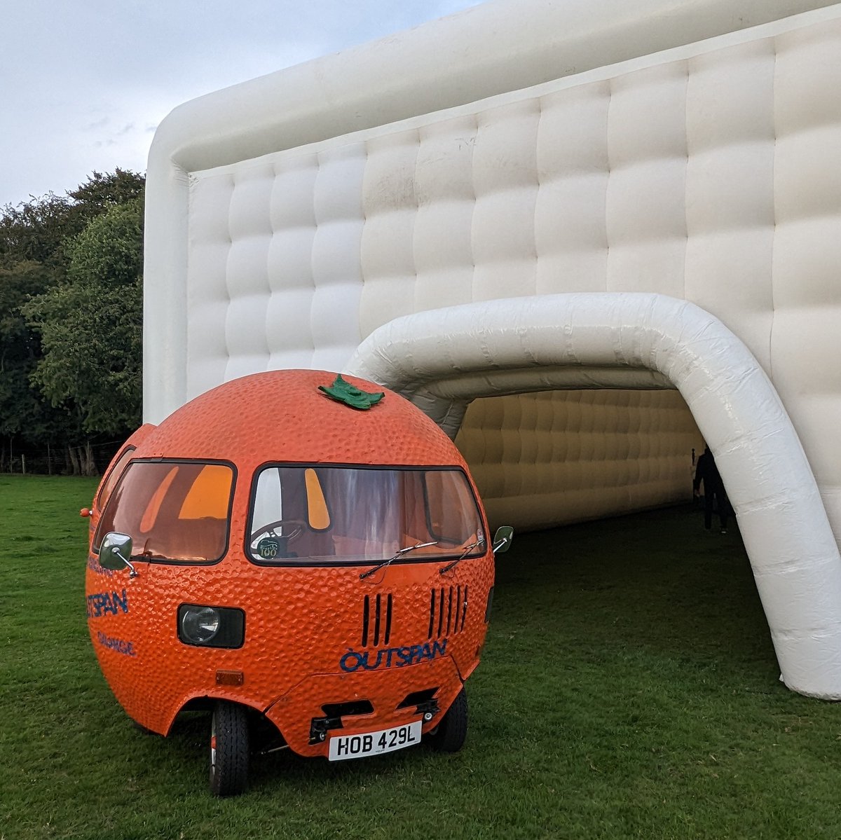 NeilBurgess's tweet photo. No fire engines today. Something with a bit more zest
#outspan #orange #driving #unusual #rare #seventies #unexpected https://t.co/SQFNMOqpMQ