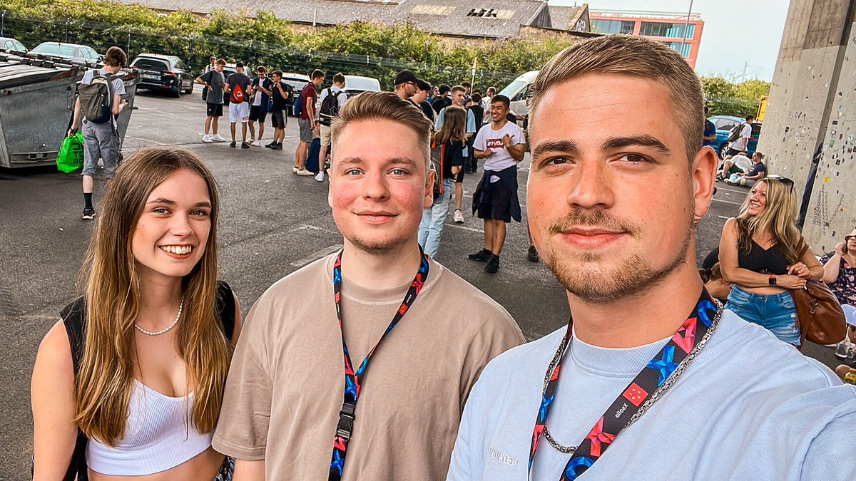 sara.🧸 tweet media