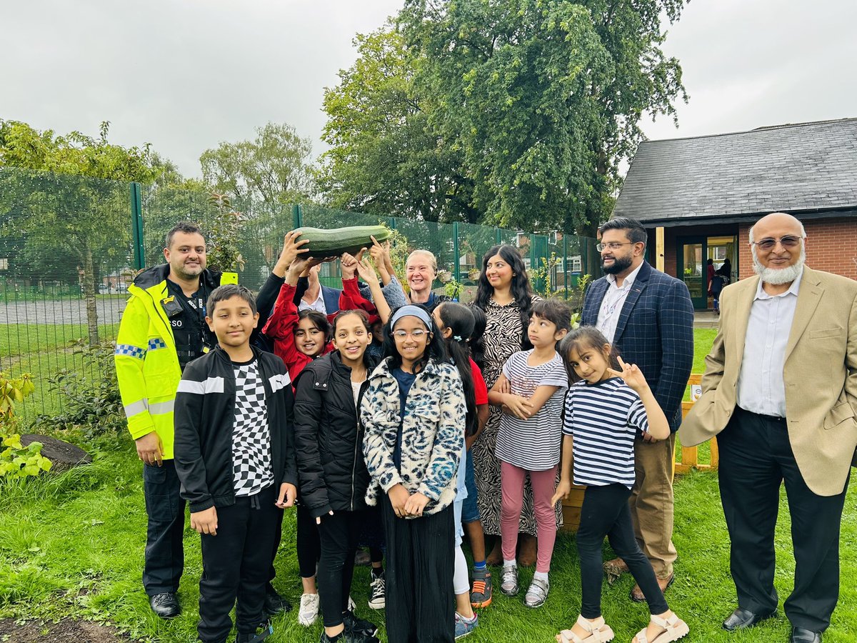 Deeplish C C tweet media