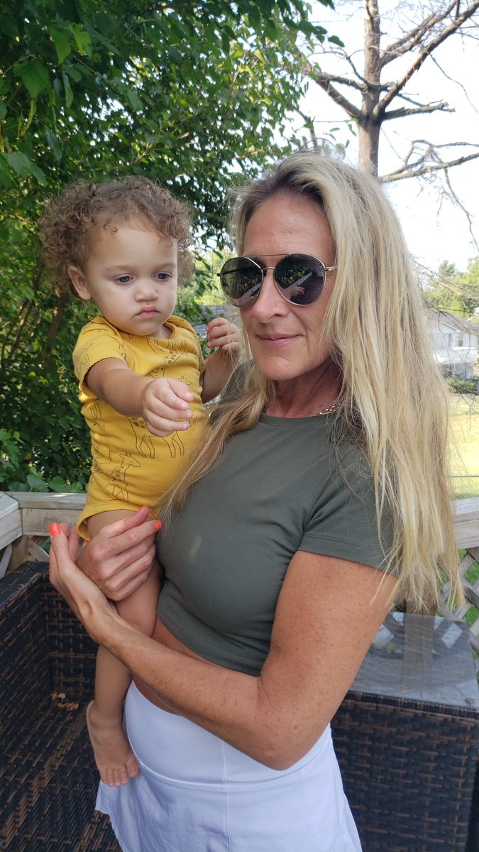 karanlyn's tweet photo. Hanging with my girl Oak ❤ https://t.co/FVLW6EwIgh