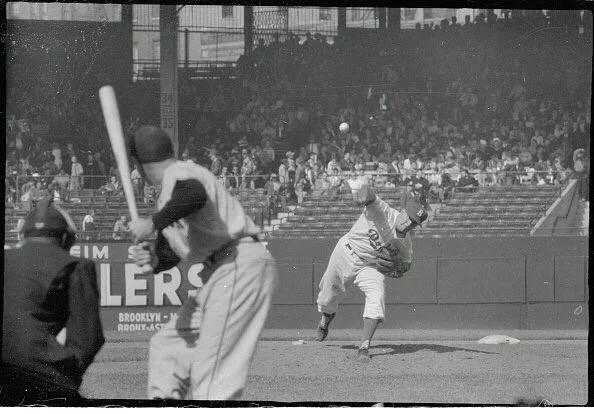 SABRbioproject's tweet photo. Carl Erskine #Brooklyn @Dodgers in action at Ebbets Field. Erskine won 122 games, inc 20 in 1953, tossed 2 career no-hitters &amp; a 14-K gem in '53 WS &amp; helped club to WS title in '55. More in @sabr BioProject https://t.co/R6dFNVh07b https://t.co/NdqDUXsAdh