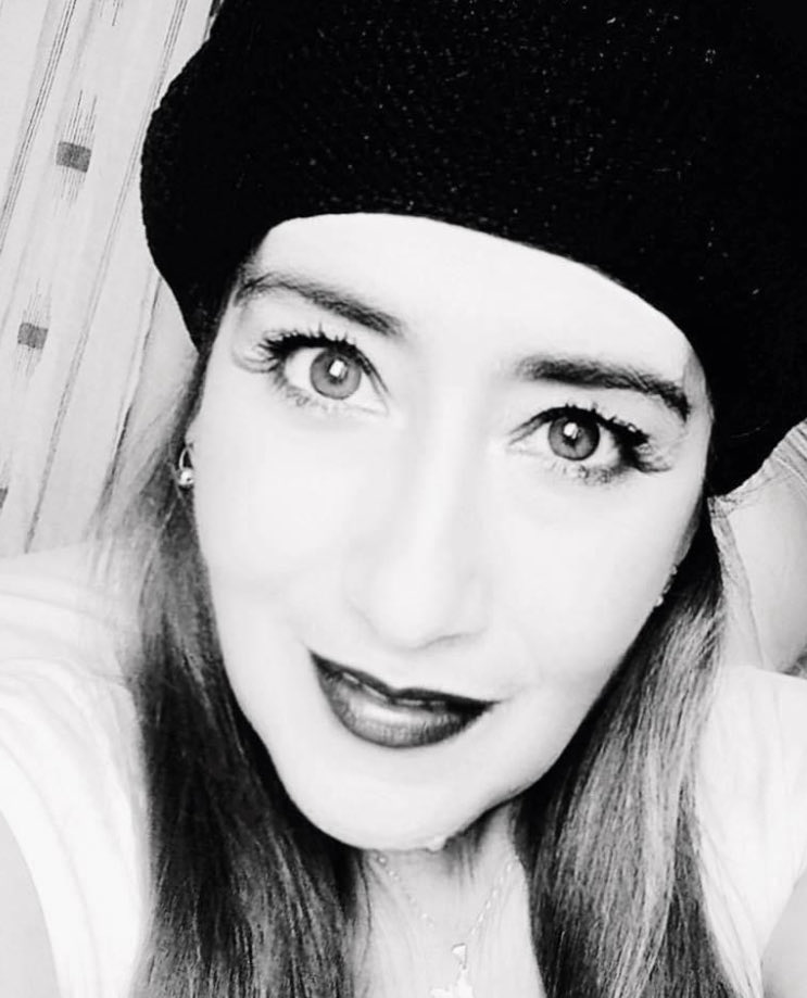 AstroLogica__'s tweet photo. 🎼 “Vivo en un país libre, cual, solamente, puede ser libre.
En esta tierra, en este instante. Y soy feliz, porque soy gigante.
Amo a una mujer clara, que amo y me ama. sin pedir nada.
O casi nada que no es lo mismo, pero es igual…” 🎼
#TeTodo♥️ https://t.co/K32zFubih6