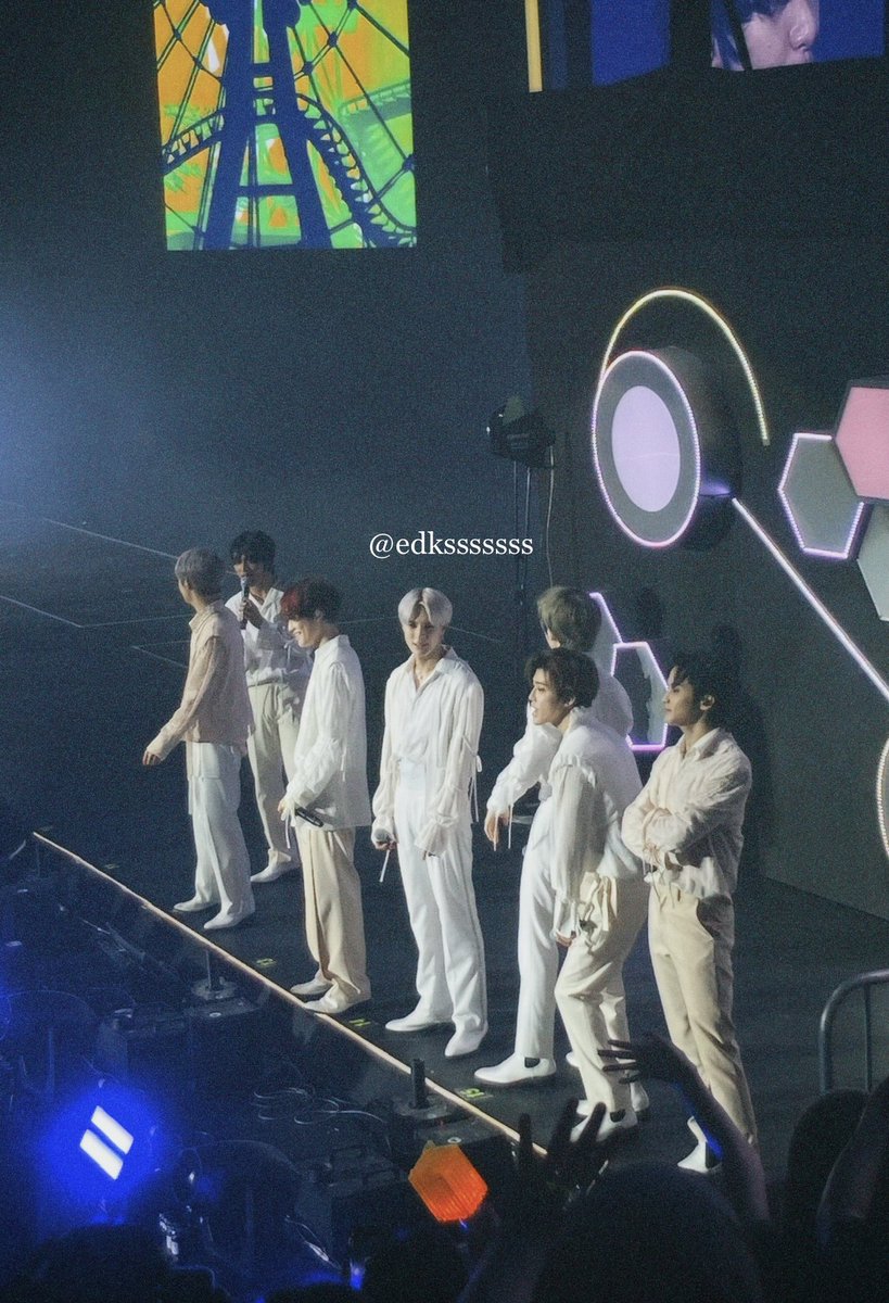 edksssssss's tweet photo. happy 7 years, dreamies <33 #LikeWe7ustMet7DREAM https://t.co/6xbGvTOLoA