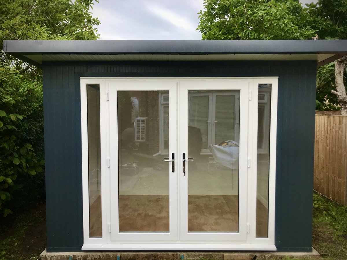 Southwicks1's tweet photo. Southwicks fully #insulatedgardenroom build in #Swanmore https://t.co/YLqa4l0zcD
