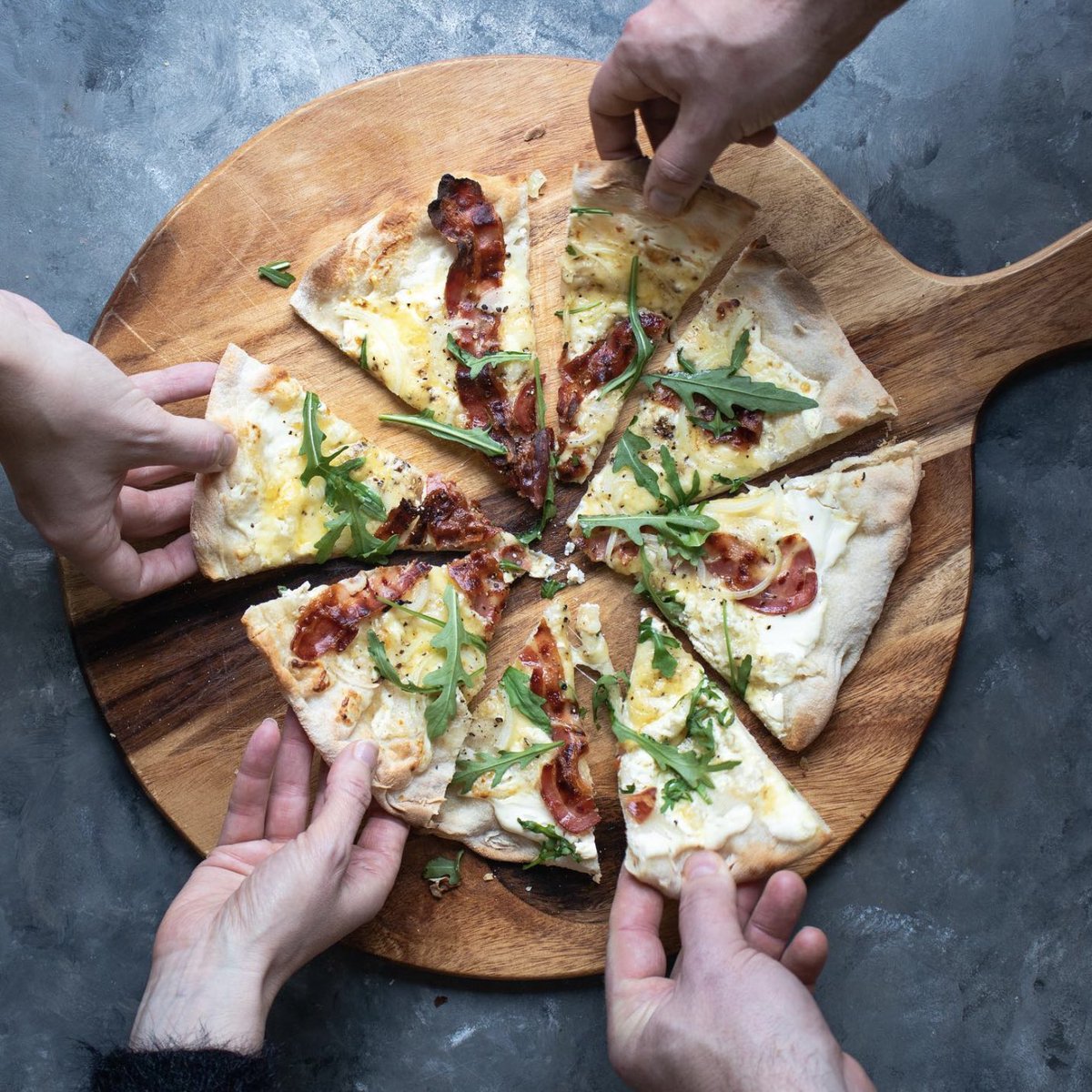 Pizza_da_Piero's tweet photo. Get ready to make this Friday (25th August) a day of #LeavingCert celebrations with a #PizzadaPiero pizza party! 🎓🍕
Pick up our award-winning sourdough bases, plenty of #Irishcheese and #Irishmade tasty toppings at a store near you.
Here's to all the LC students and parents! https://t.co/l2jLu9CnM7