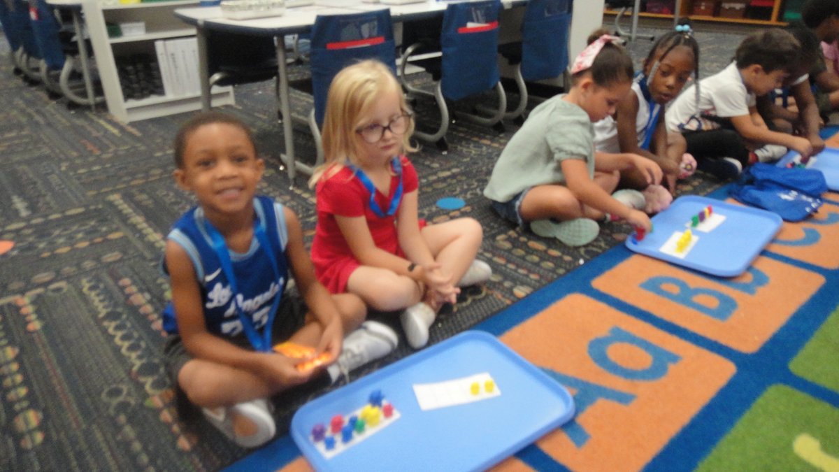 angie_spurgeon's tweet photo. The Kindergarteners practiced the "Counting Strategies"- count and scoot/touch, count and check, and use a ten frame.
#WeareWayne @RobeyRockets #WeCanCount https://t.co/K0DFvdn8rC
