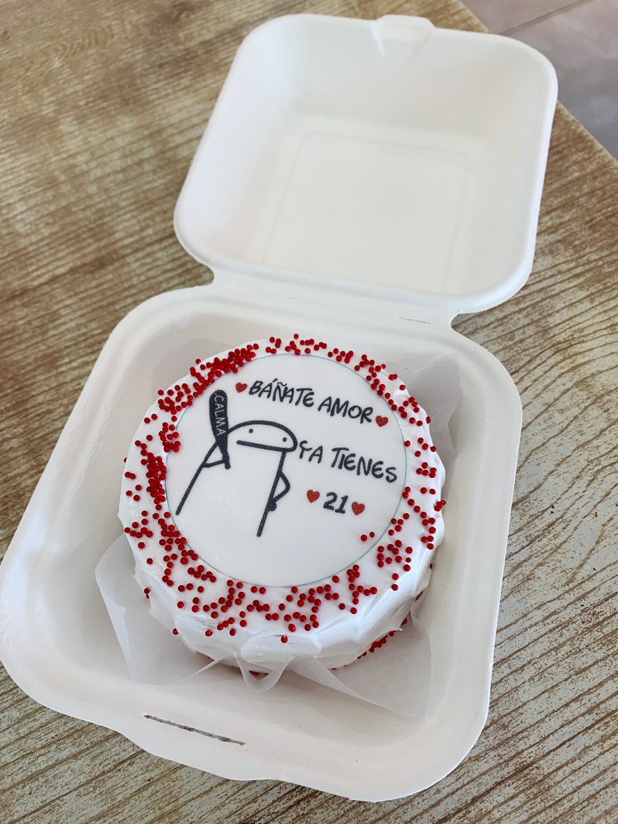 machy_sm's tweet photo. Báñate amor, ya tienes 21 🤭❤️
#memecake #birthdaycake #florkcake #santamarta https://t.co/lnXOh6SxoB