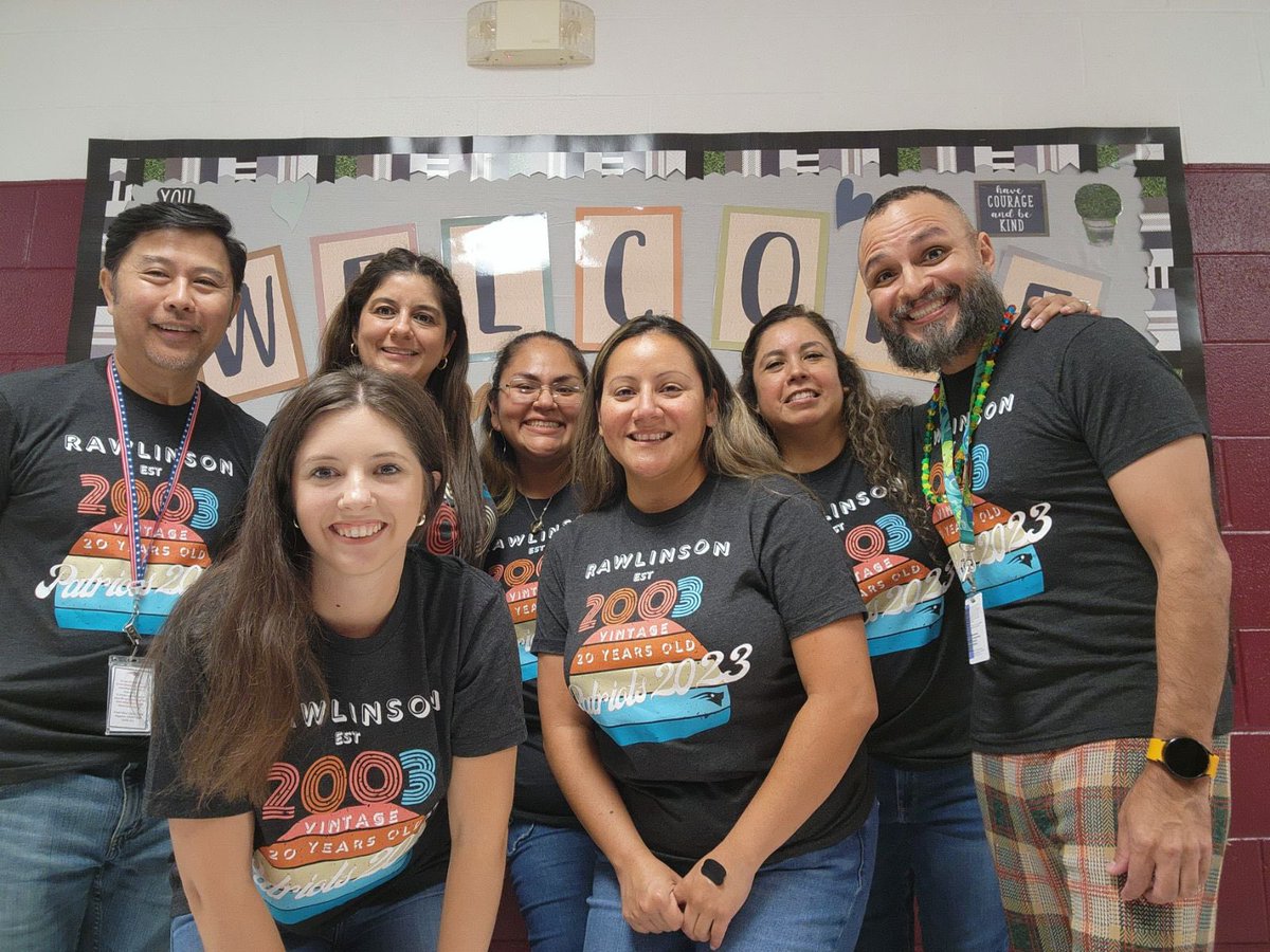 jsb02's tweet photo. I’ve always been lucky to be on the best teams! @NISDElemScience @NISDRawlinson #TeamNorthside #teamworkmakesthedreamwork https://t.co/R9F5nPAZuH
